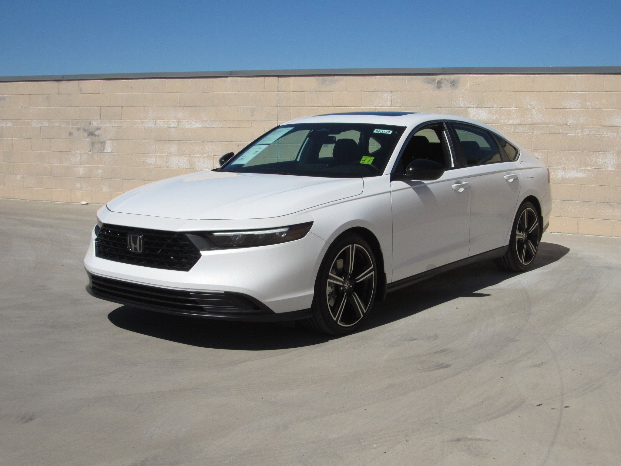 Used 2025 Honda Accord Sport image 1