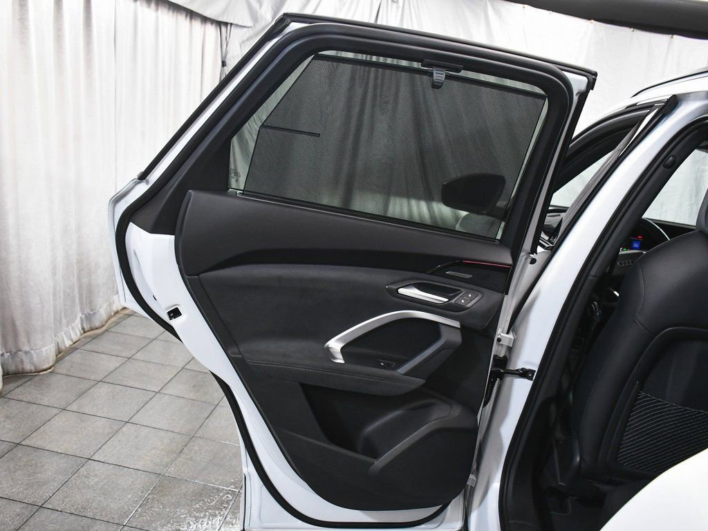 Used 2025 Audi SQ5 Premium Plus w/ Premium Plus Package image 14