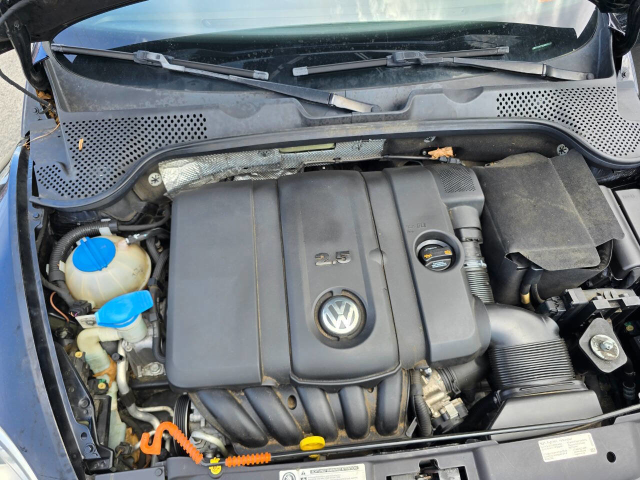 Used 2014 Volkswagen Beetle 2.5 image 32