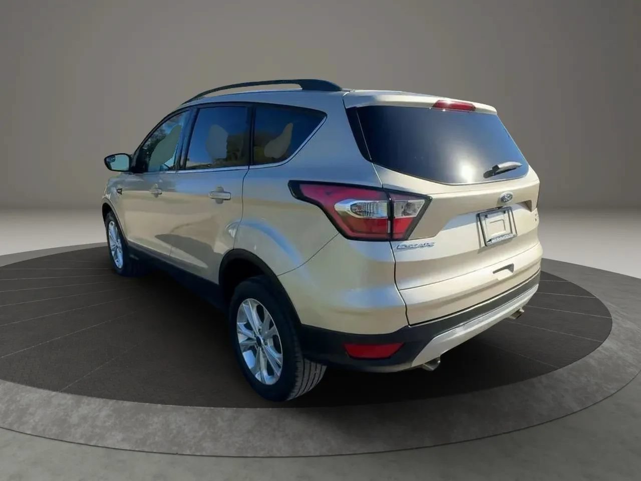Used 2018 Ford Escape SE AWD/4WD image 4