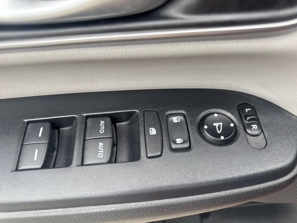 Used 2020 Honda CR-V Touring image 21