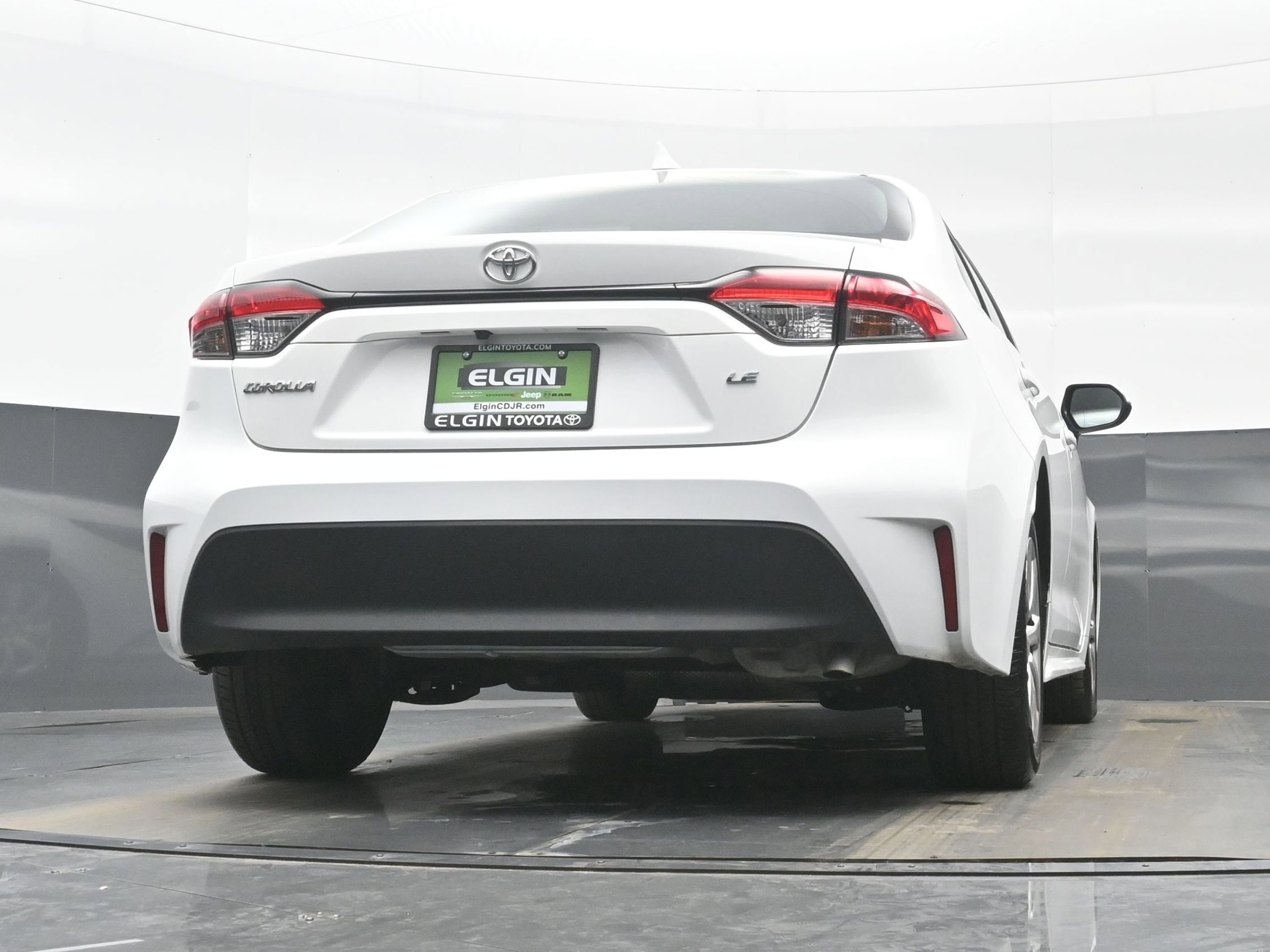 Used 2025 Toyota Corolla LE image 27