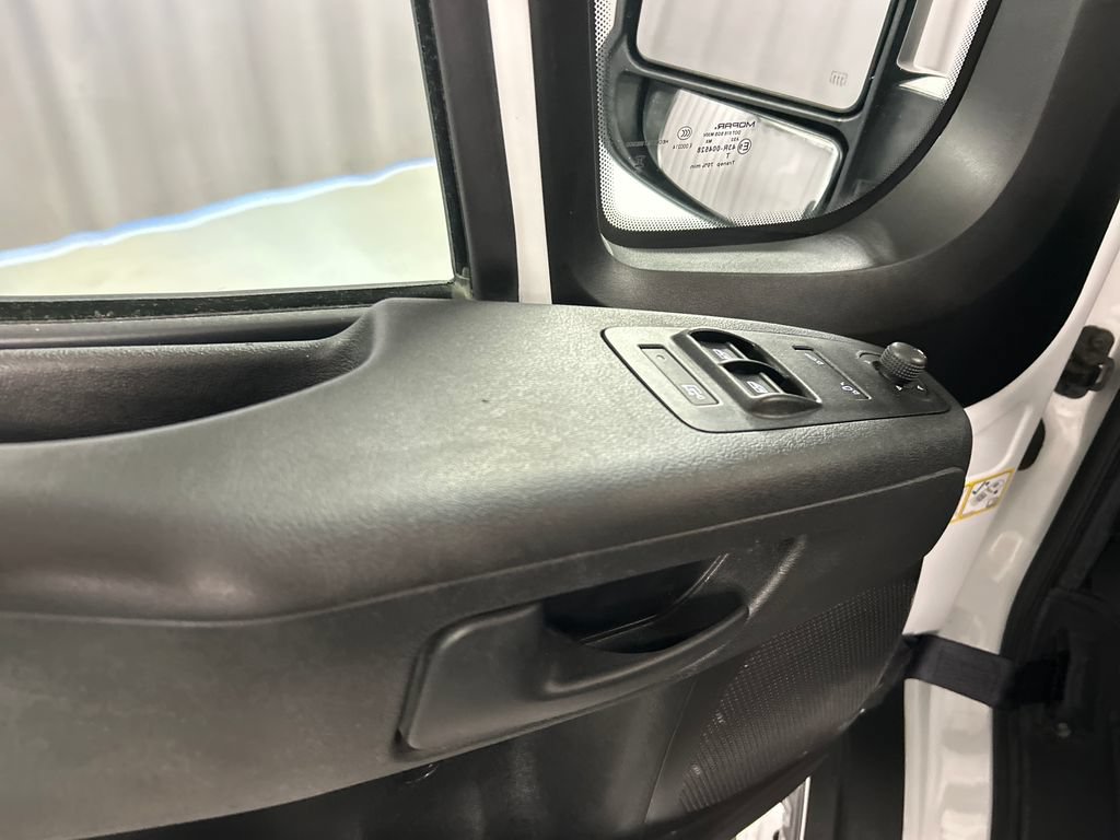 Used 2025 RAM ProMaster 2500 w/ Convenience Group FWD image 14