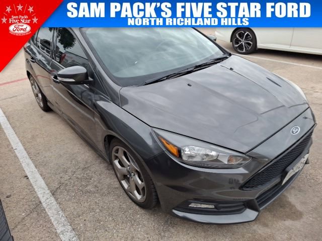 Used 2015 Ford Focus ST FWD image 2