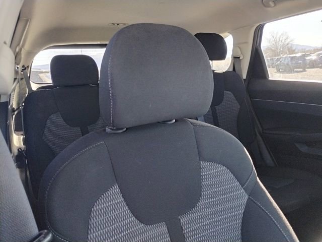 Used 2023 Kia Sorento LX image 15