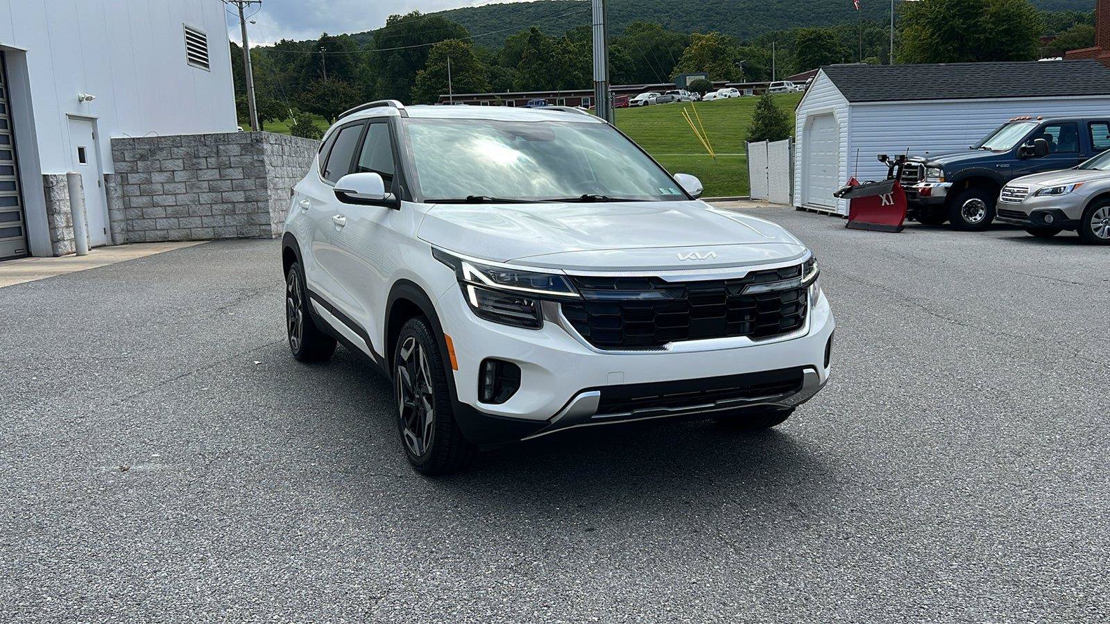 Used 2024 Kia Seltos SX AWD/4WD image 1