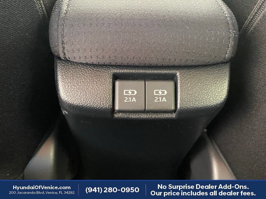 Used 2022 Toyota Prius LE FWD image 29