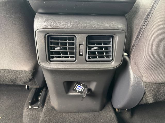 Used 2025 Toyota RAV4 LE AWD/4WD image 28