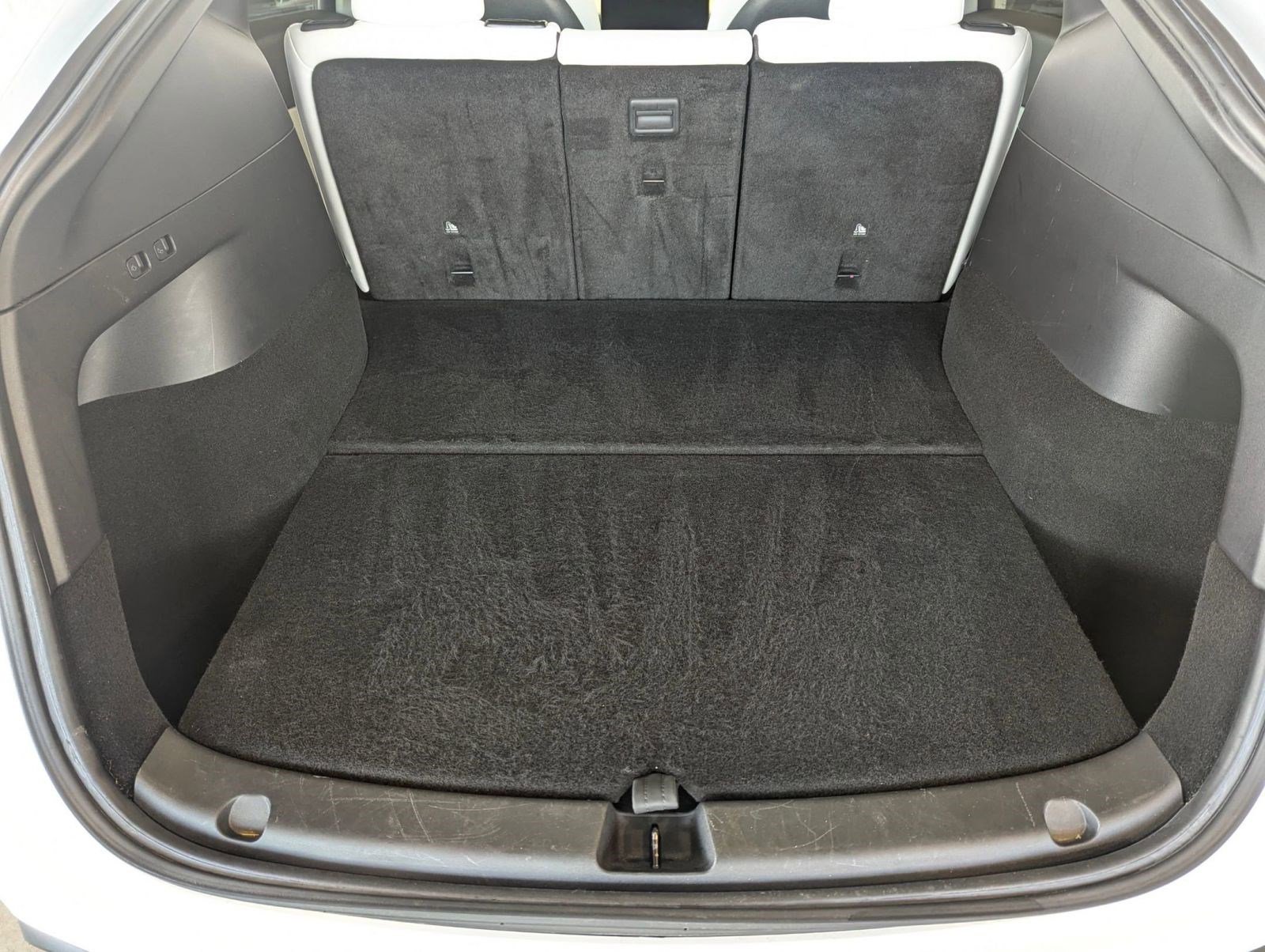 Used 2021 Tesla Model Y Long Range image 22