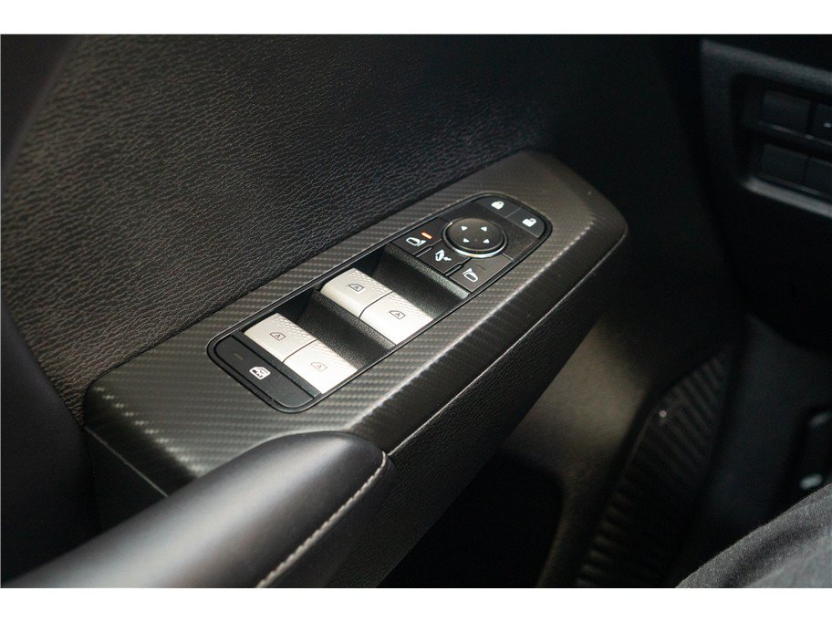 Used 2025 Mitsubishi Outlander AWD image 13