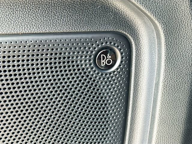 Used 2025 Ford Escape SE w/ PHEV Premium Package image 19