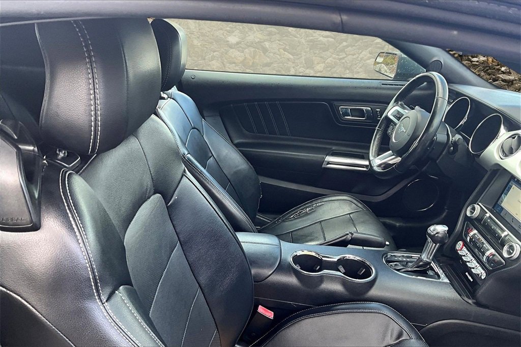 Used 2016 Ford Mustang Premium image 6