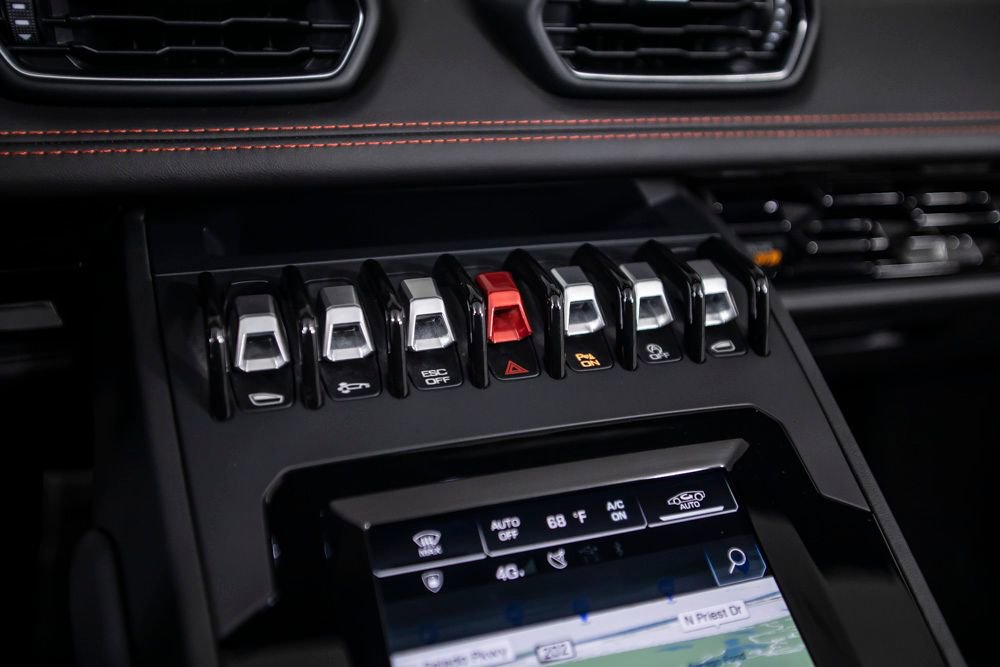 Used 2020 Lamborghini Huracan EVO image 41