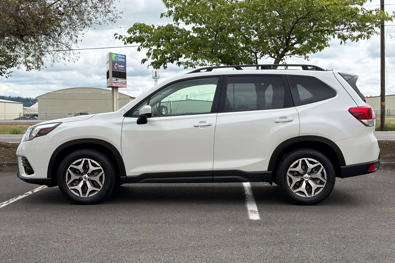 Used 2024 Subaru Forester Premium AWD/4WD image 7