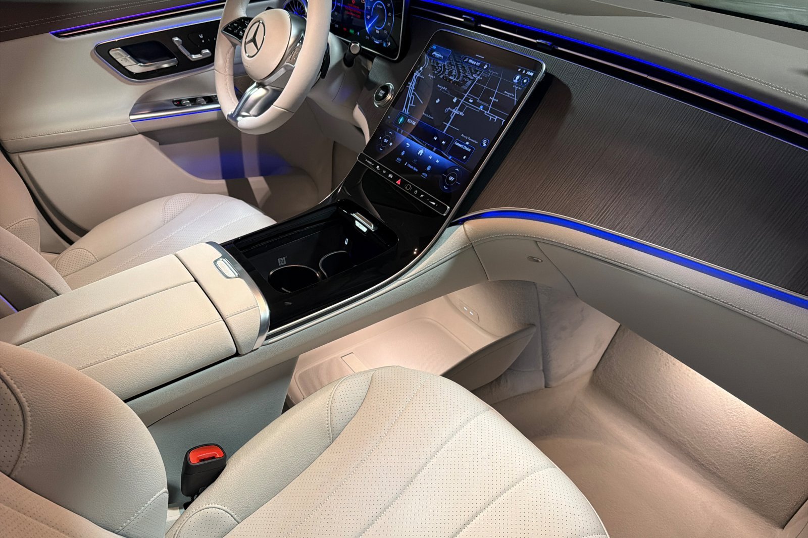 New 2027 Mercedes-Benz EQE 320 4MATIC SUV image 14