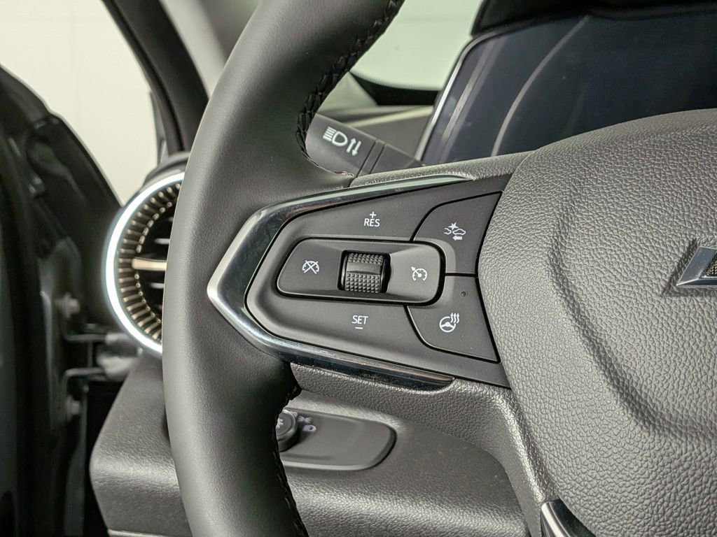 New 2025 Chevrolet Trax ACTIV w/ Driver Confidence Package image 19