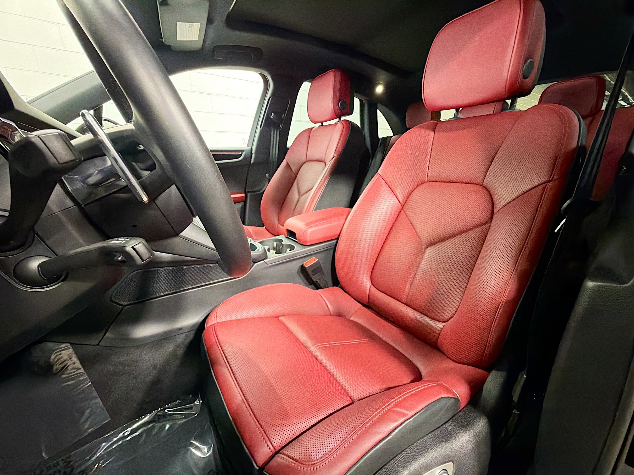 Certified 2026 Porsche Macan S AWD/4WD image 5