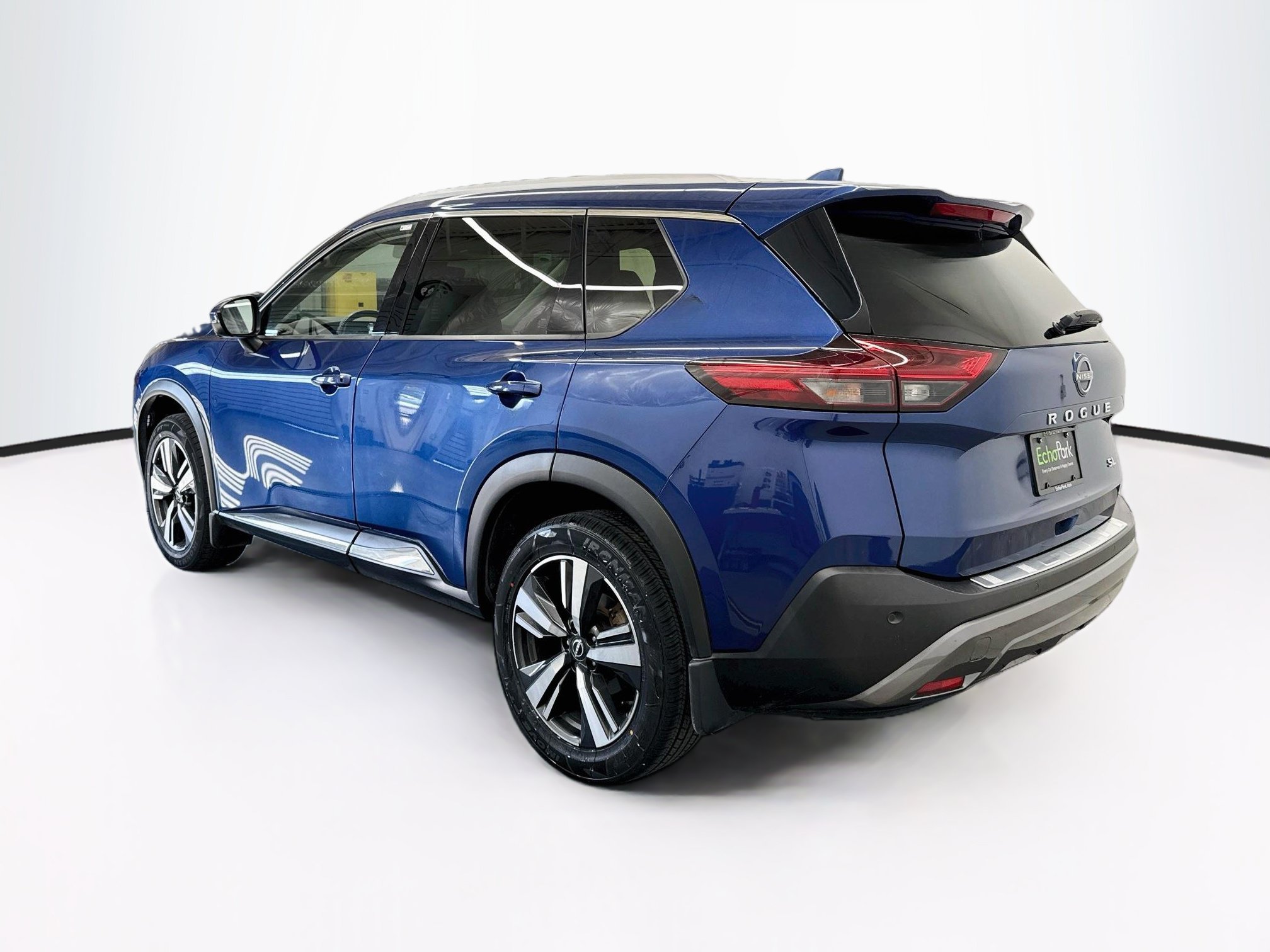 Used 2023 Nissan Rogue SL FWD image 5