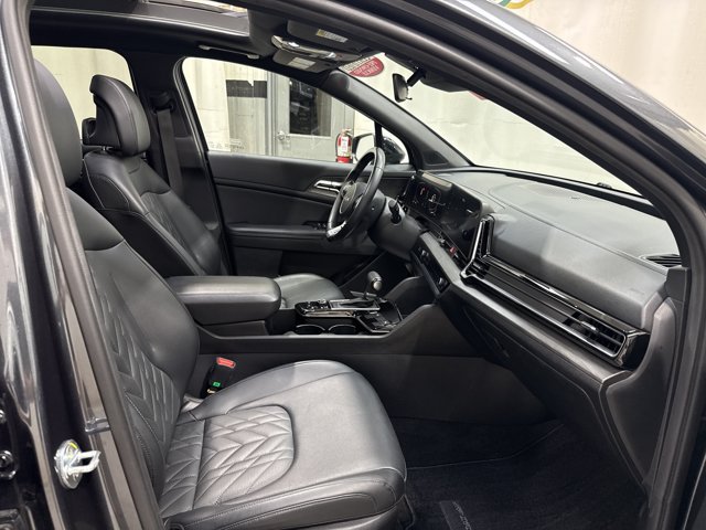 Certified 2023 Kia Sportage X-Line w/ X-Line Premium Package AWD/4WD image 32