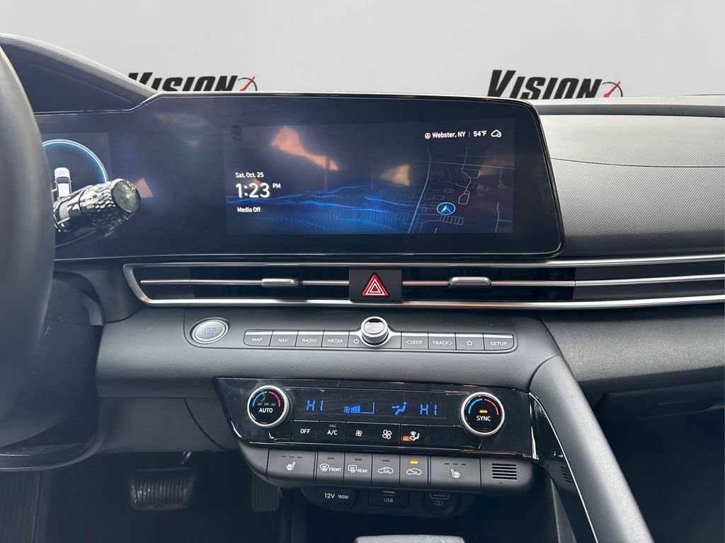 Used 2023 Hyundai Elantra SEL w/ Convenience Package image 18