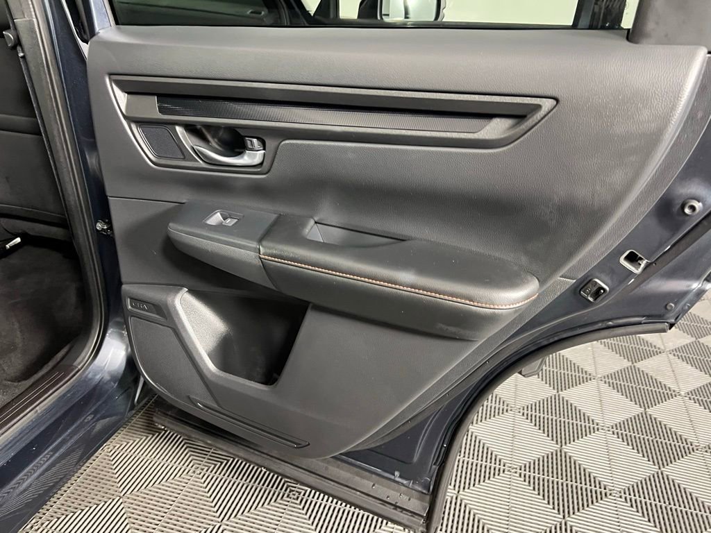 Used 2025 Honda CR-V Sport-L image 29