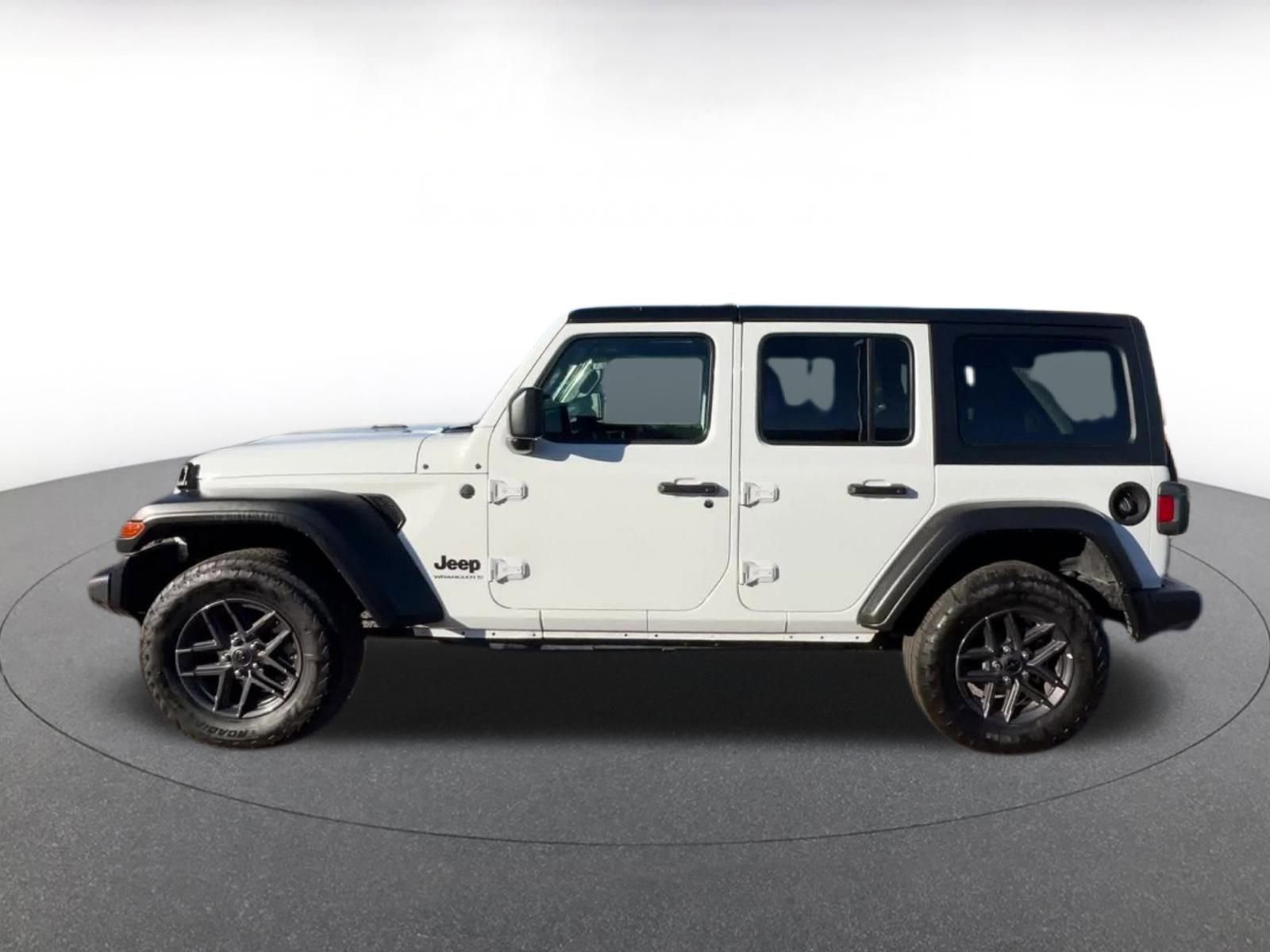 Used 2025 Jeep Wrangler Sport S image 7