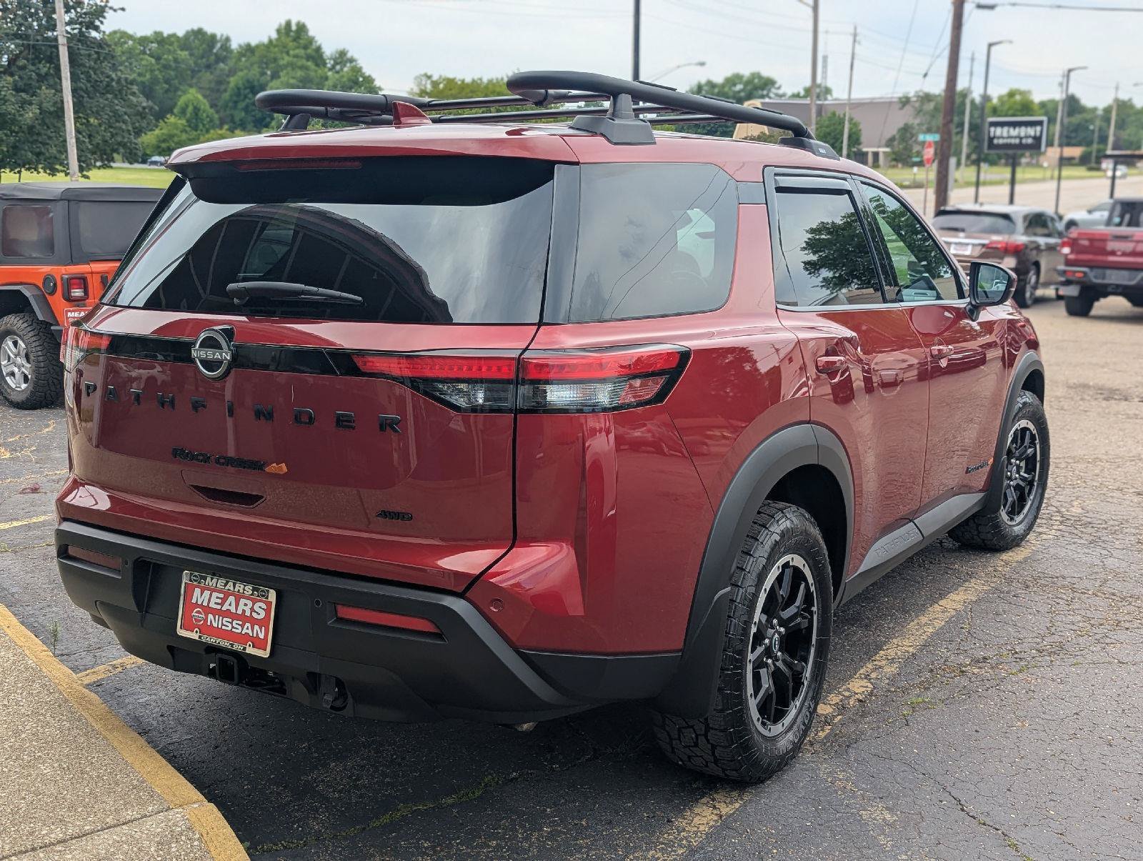 Used 2024 Nissan Pathfinder Rock Creek AWD/4WD image 7