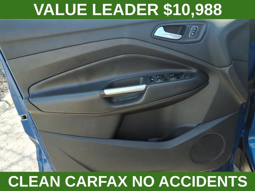 Used 2017 Ford Escape SE w/ Equipment Group 201A AWD/4WD image 11