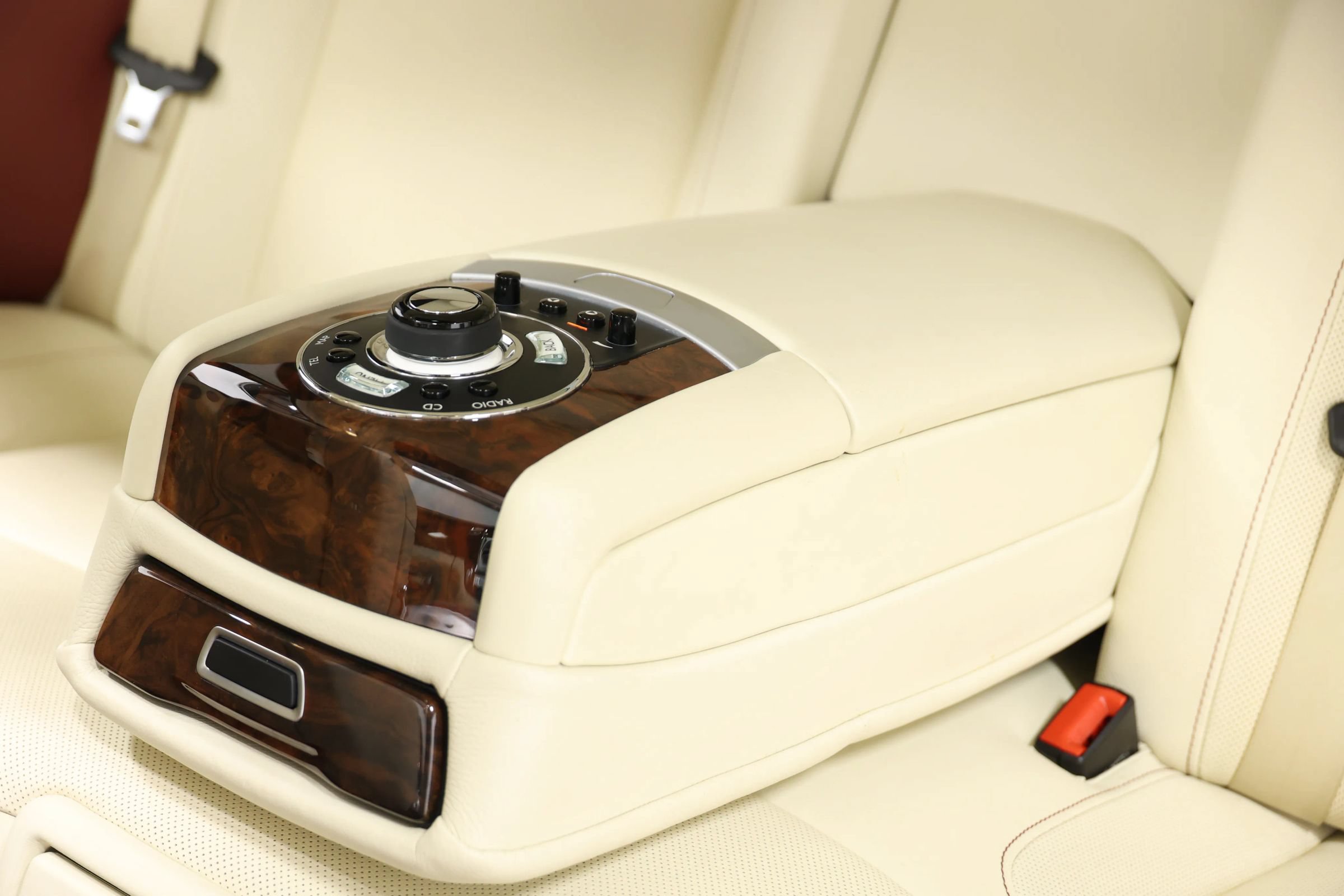 Used 2013 Rolls-Royce Ghost RWD image 62