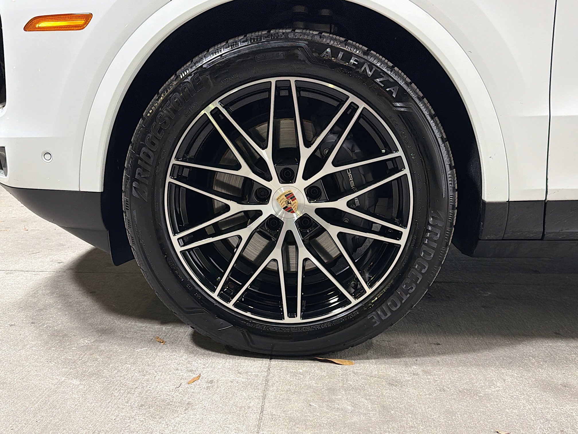 Certified 2025 Porsche Cayenne image 40