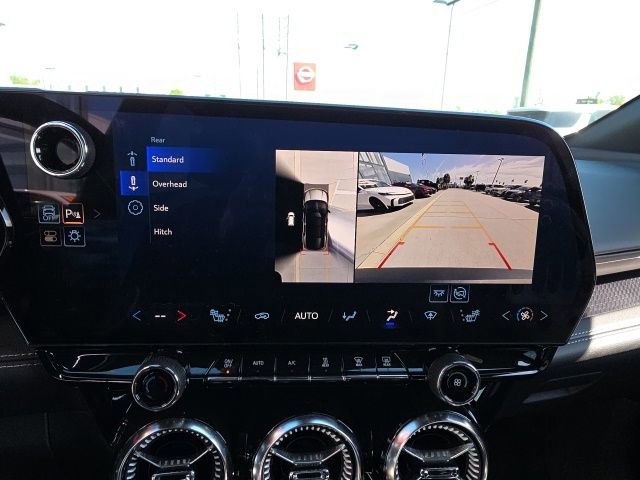 Used 2024 Chevrolet Blazer EV LT AWD/4WD image 19