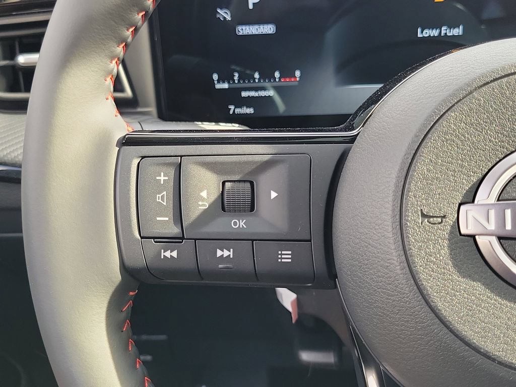 New 2026 Nissan Kicks SR w/ SR Premium Package FWD image 6