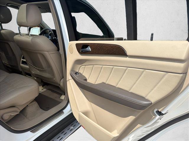 Used 2015 Mercedes-Benz GL 450 4MATIC w/ Appearance Package image 22
