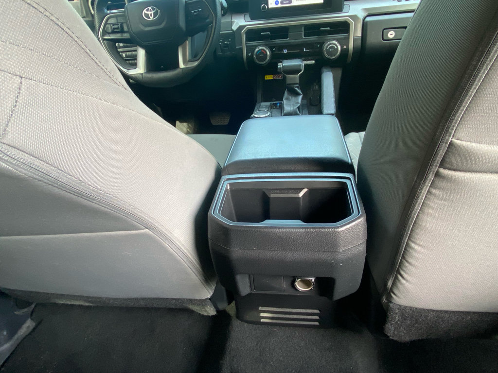 Used 2024 Toyota Tacoma SR5 AWD/4WD image 31