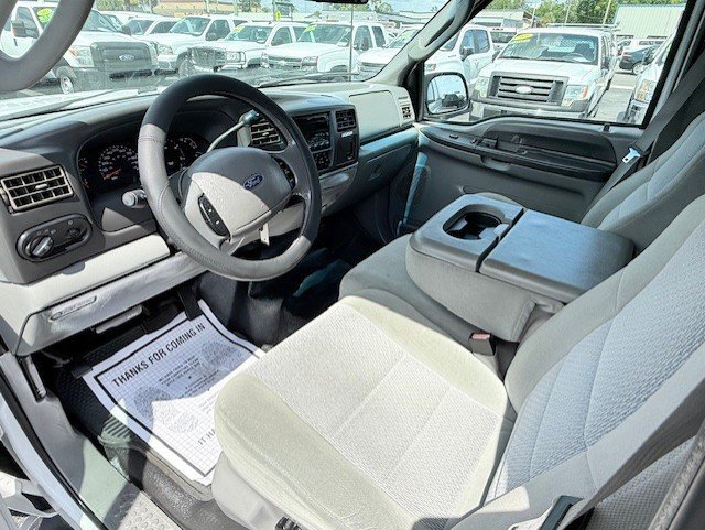 Used 2003 Ford Excursion XLT AWD/4WD image 11