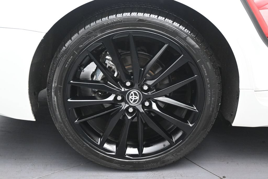 Used 2024 Toyota Camry XSE FWD image 14