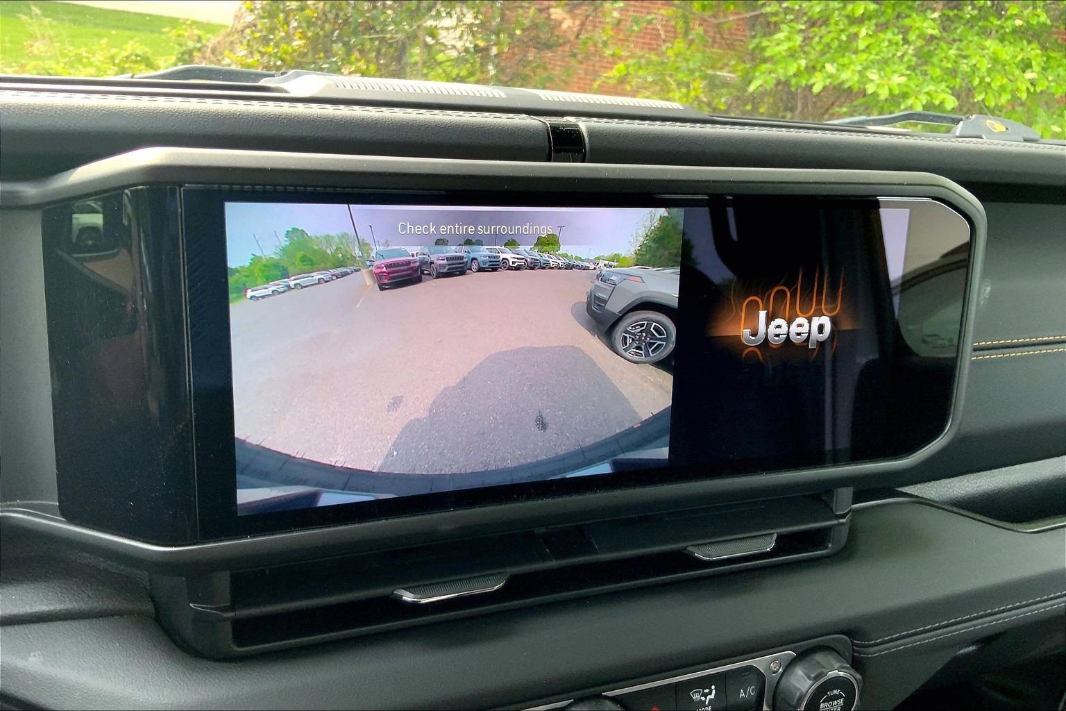 Certified 2024 Jeep Wrangler Unlimited Sahara AWD/4WD image 24