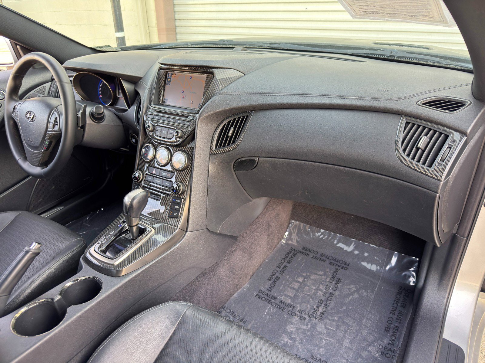 Used 2013 Hyundai Genesis 3.8 RWD image 13
