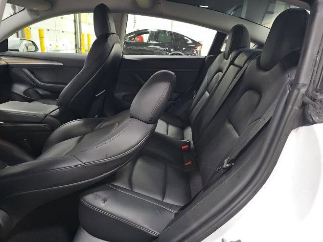 Used 2022 Tesla Model 3 Long Range image 12