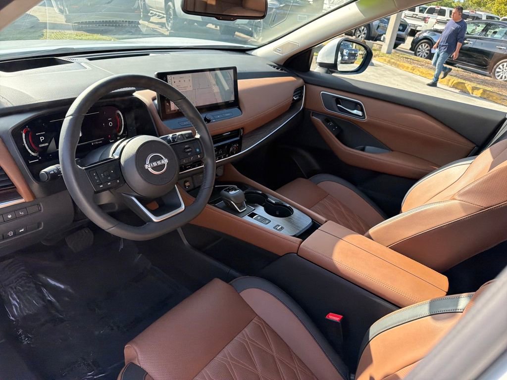 Used 2024 Nissan Rogue Platinum w/ Platinum Premium Package image 14