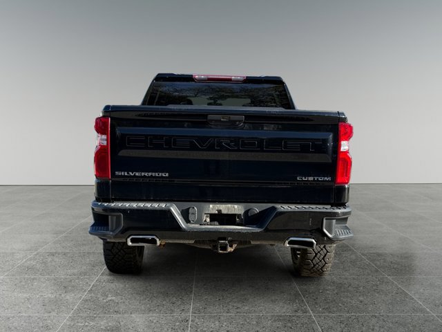 Used 2019 Chevrolet Silverado 1500 Custom Trail Boss w/ Custom Convenience Package image 4