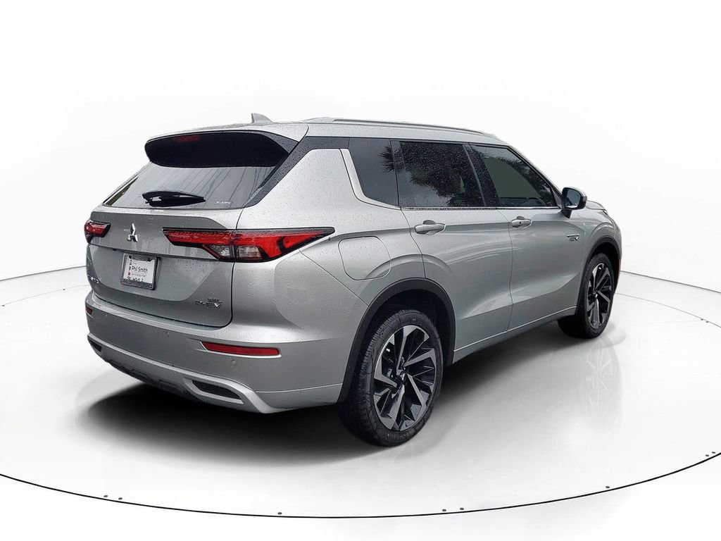 New 2025 Mitsubishi Outlander SEL image 4
