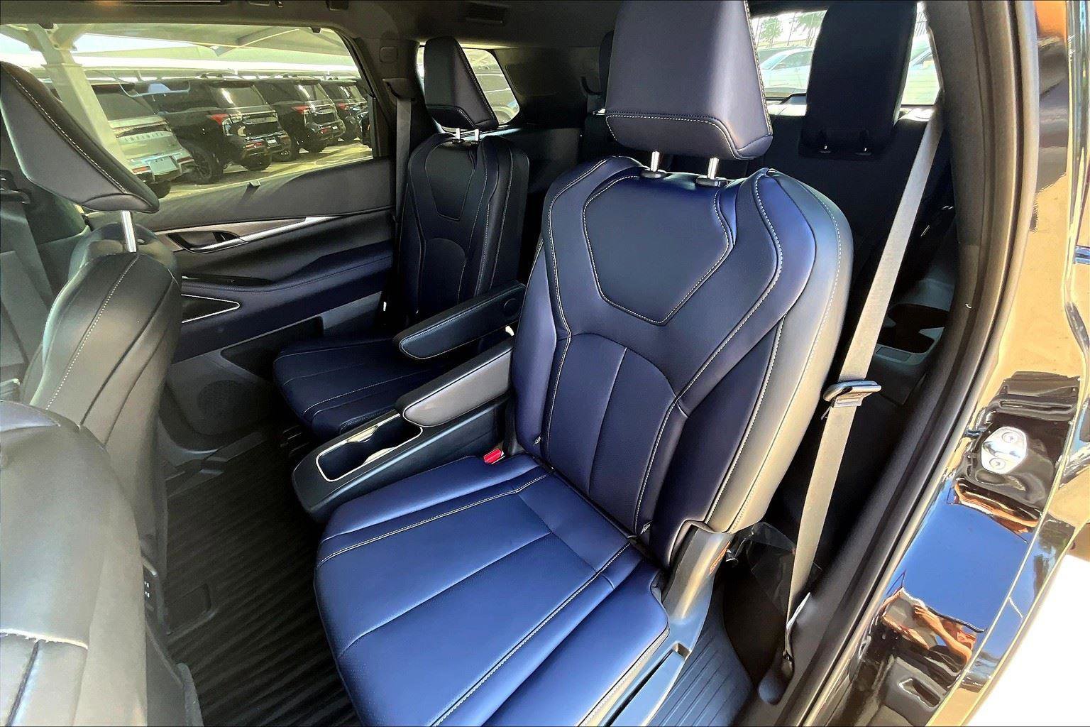 New 2026 INFINITI QX60 Sport image 10