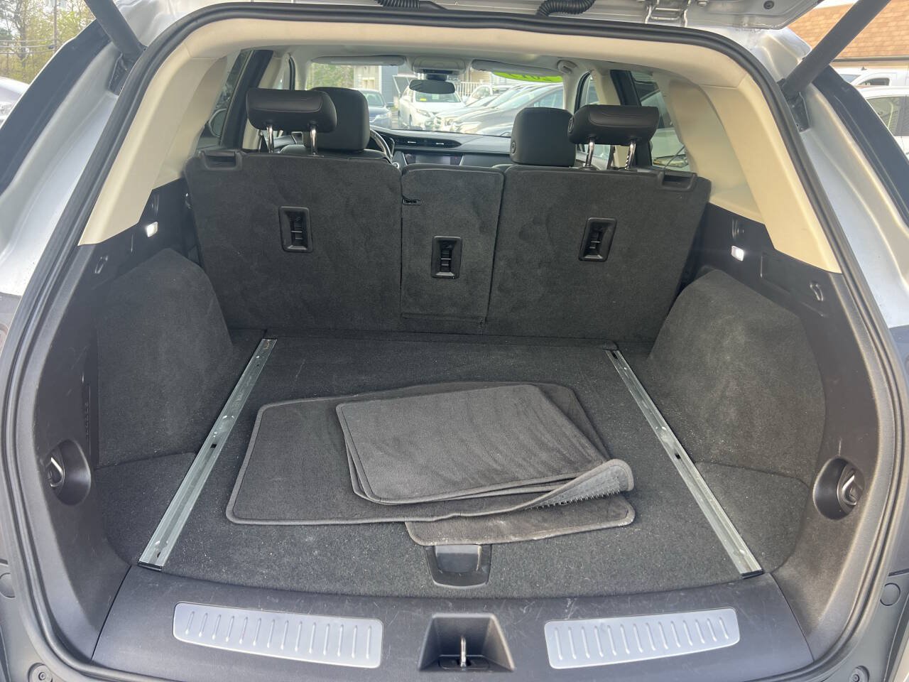 Used 2019 Cadillac XT5 Luxury AWD/4WD image 10