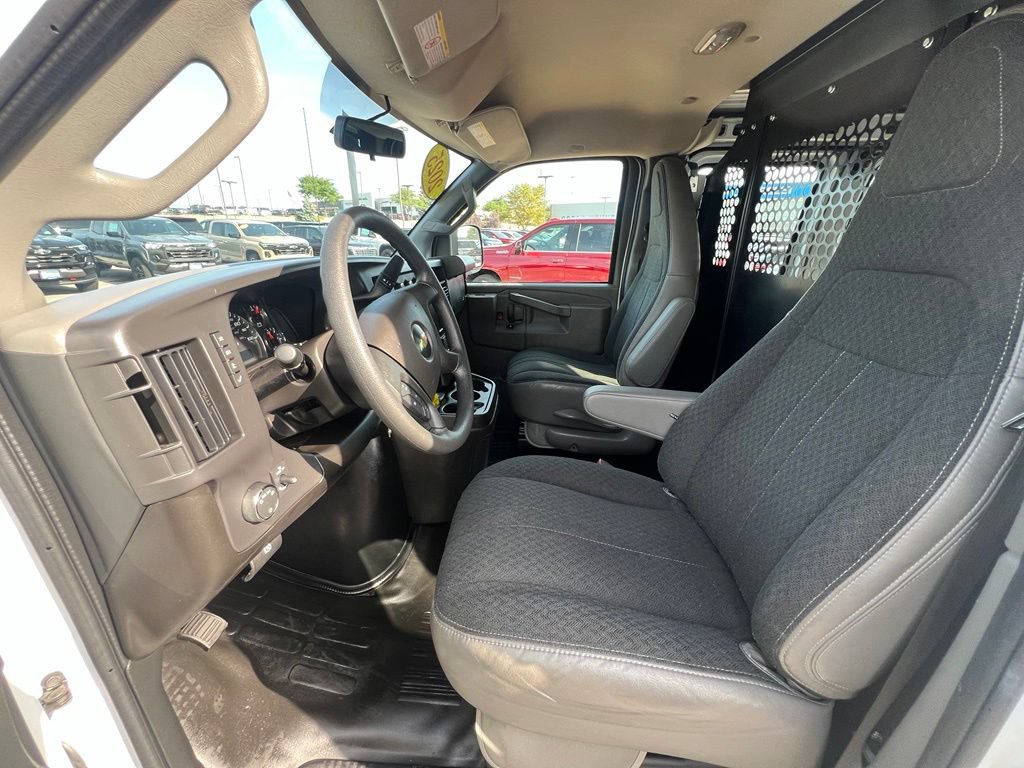 Used 2025 Chevrolet Express 2500 w/ Driver Convenience Package RWD image 19