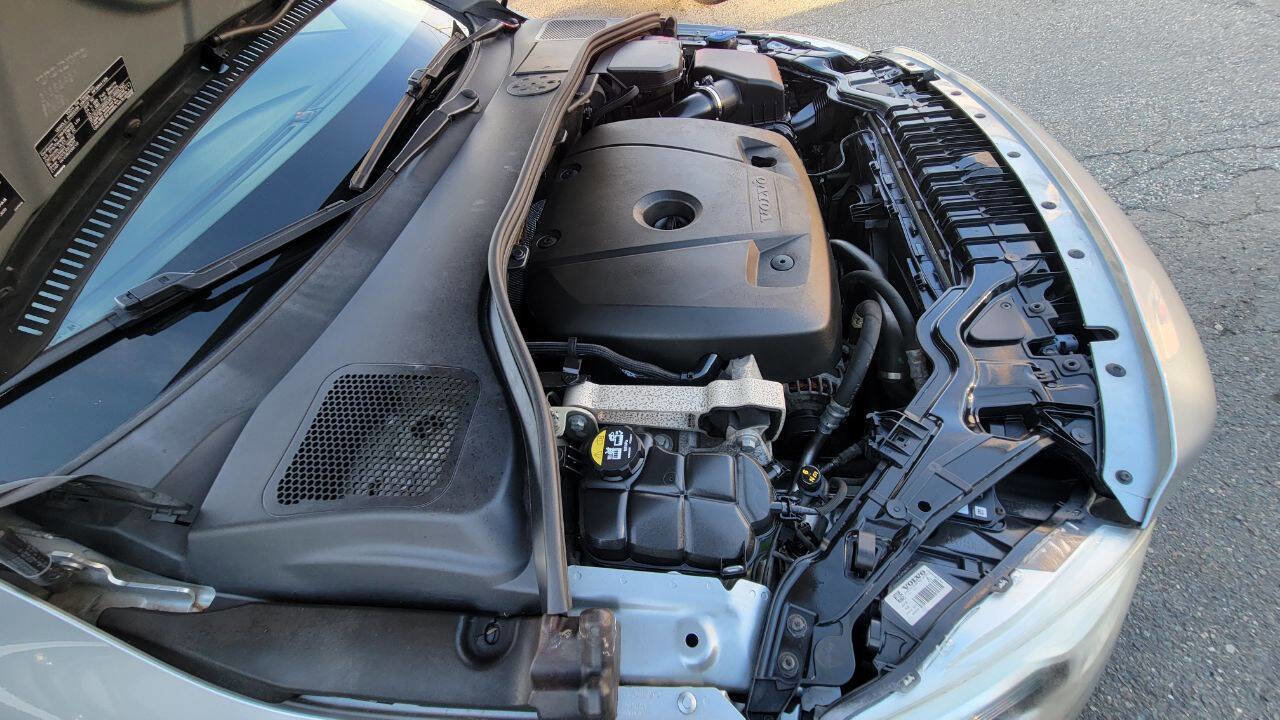 Used 2017 Volvo S60 T5 Dynamic image 30