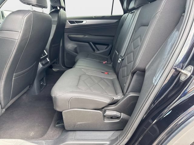 Used 2024 Volkswagen Atlas Cross Sport SE AWD/4WD image 12