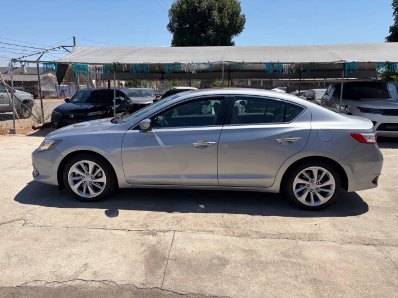 Used 2017 Acura ILX FWD image 2