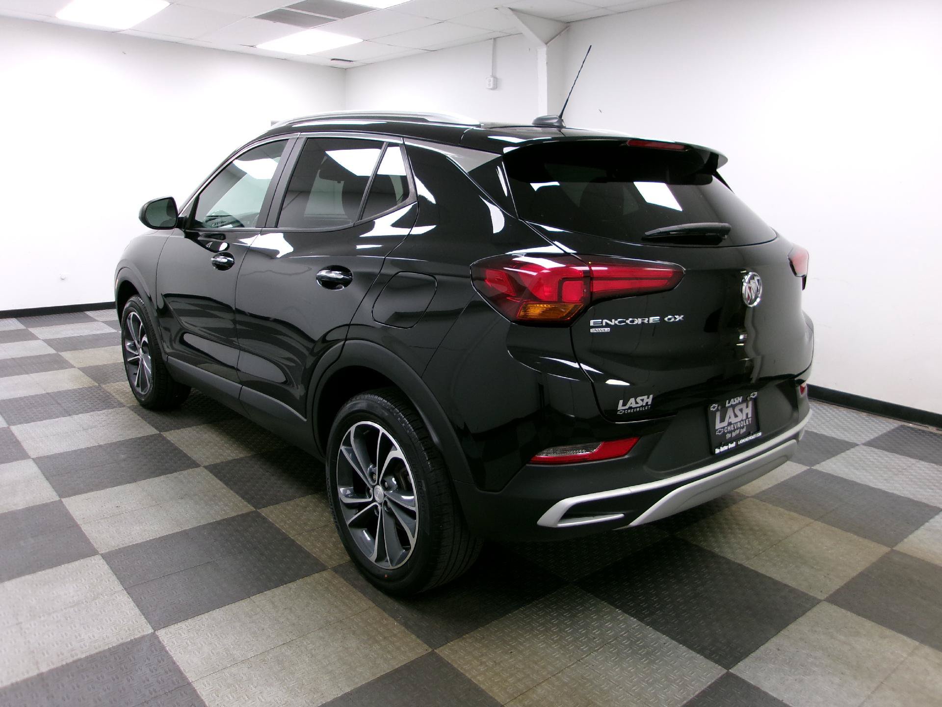 Used 2022 Buick Encore GX Select AWD/4WD image 2