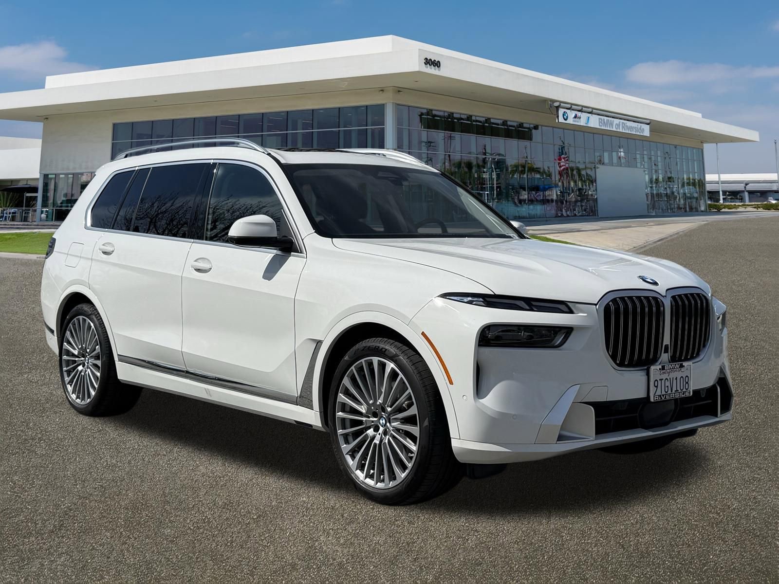 Used 2026 BMW X7 xDrive40i image 2
